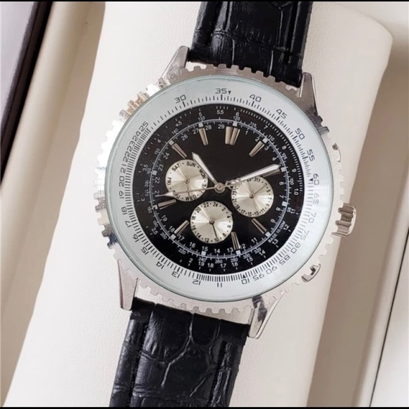 Luxury Watch Men’s - B. Navitimer - Picture 11 of 14